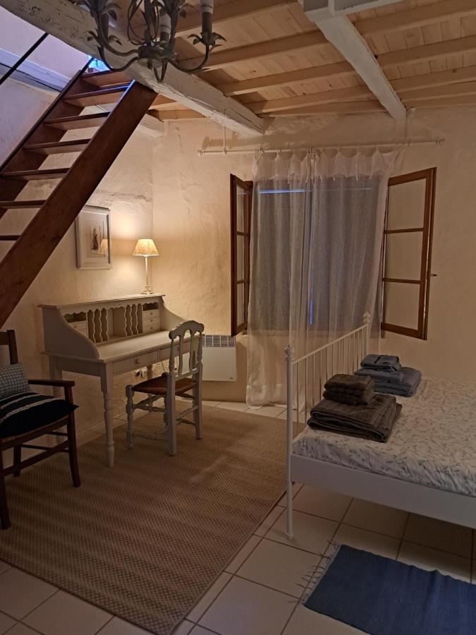 La Maison De Gisele Bed & Breakfast Saint-Victor-des-Oules Exterior photo