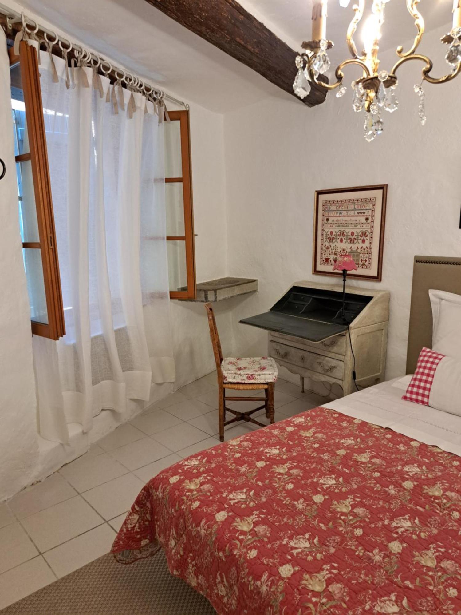 La Maison De Gisele Bed & Breakfast Saint-Victor-des-Oules Exterior photo