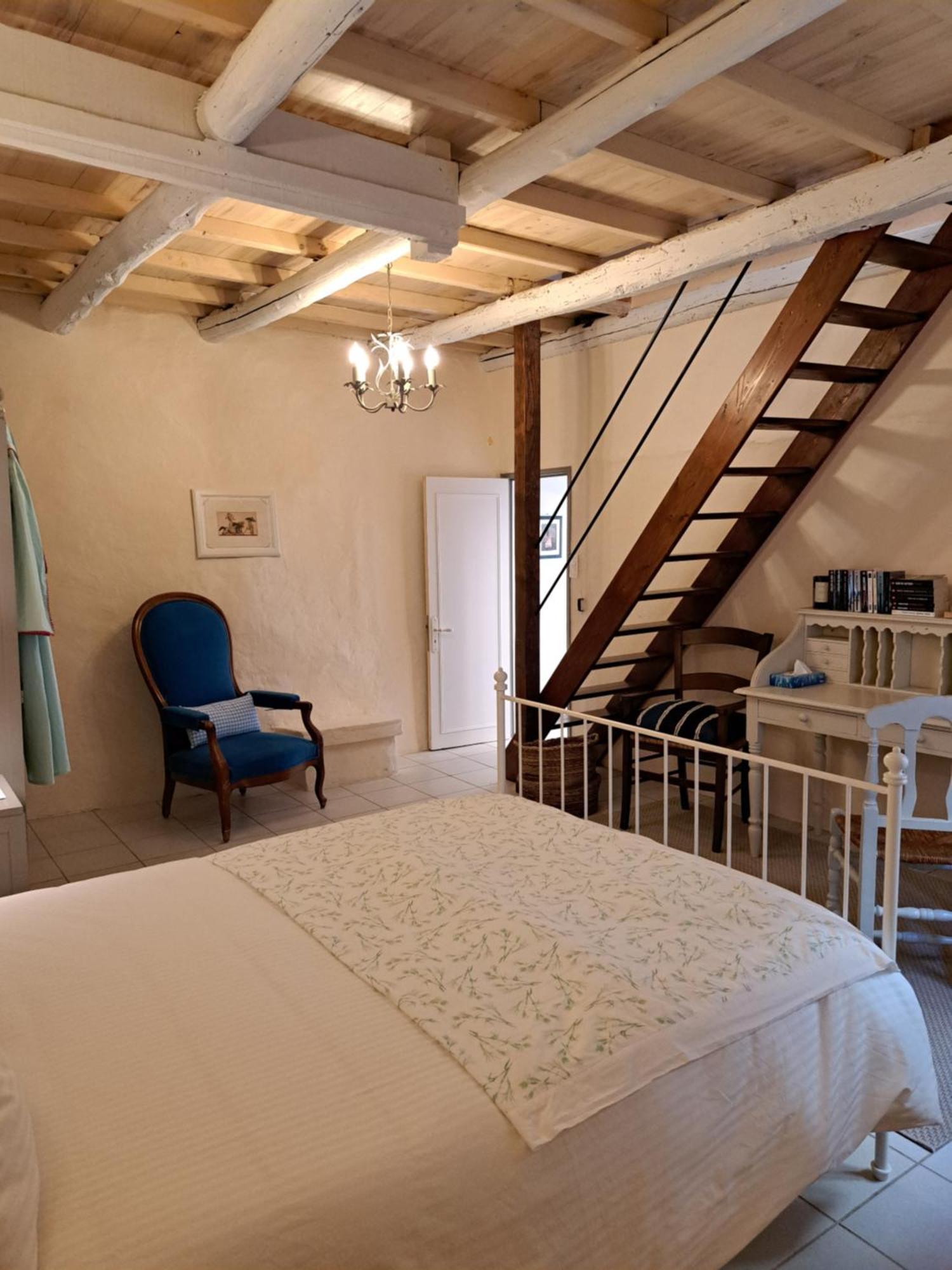 La Maison De Gisele Bed & Breakfast Saint-Victor-des-Oules Exterior photo