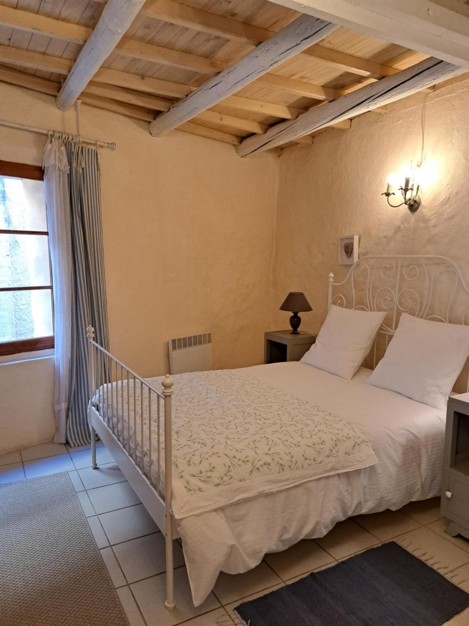 La Maison De Gisele Bed & Breakfast Saint-Victor-des-Oules Exterior photo